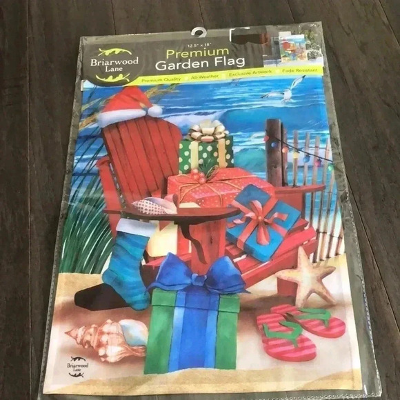 Garden Flag Beachy Christmas- 12.5x18” - - Picture 1 of 4